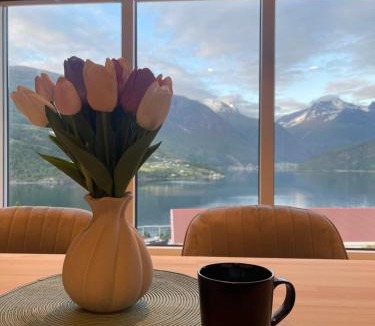 Stryn House | Olden Tinyhouse - Modern Living