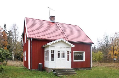 Savsjo Municipality House | One-Bedroom Holiday Home In Vrigstad