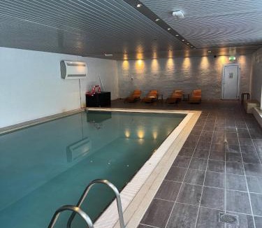 Vossestrand Apartment | Oppheim Resort - Pool, Sauna & Lake!