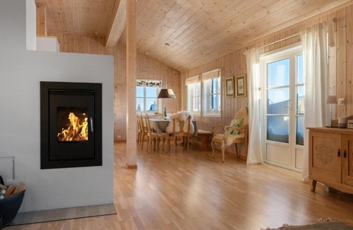Loten Municipality House | Orrhanen · Utsikt & Skiløyper · Budor · 60 min OSL