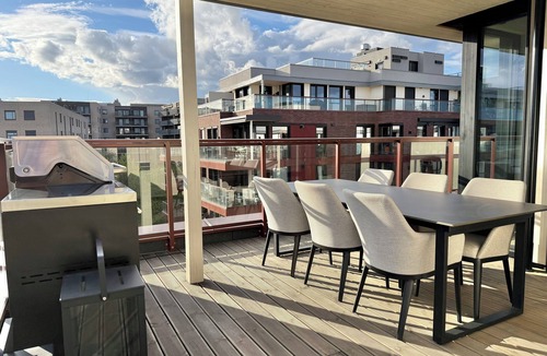 Gamle Oslo Apartment | Oslo Penthouse with Private Rooftop, Fireplace & Parking