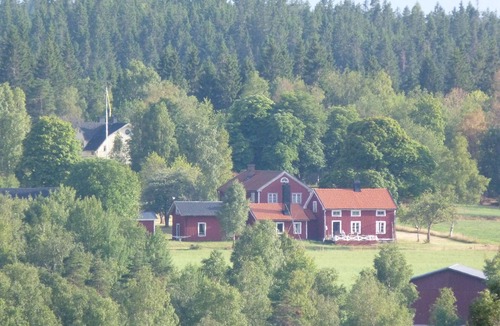 Asenhoga Condo | Österstuga - a cozy apartment right on the forest