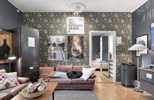 Centrum Bed & Breakfast | OW, by A&J - Family & Car & Dog - Liseberg & Avenue!