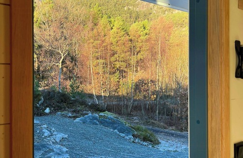 Fister House | Panorama hytte between fjord and mountains