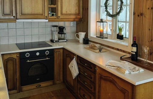 Valldal House | Panoramic cabin with fjord views in Valldal