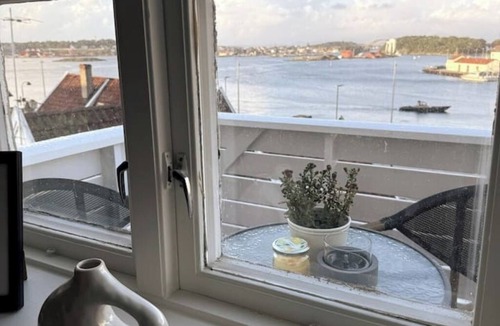 Stavanger Apartment | Panoramic sea view with balcony/Historic Old Town