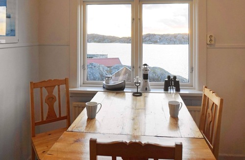 Skaerhamn House | Panoramic Sea Views in Skarhamn-By Traum