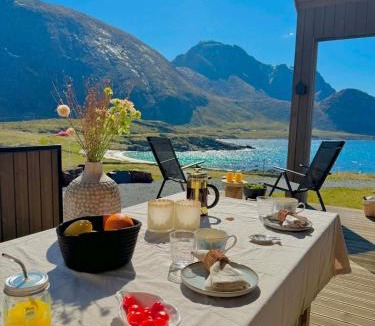 Straumsjoen House | Panoramic Seaside Cabin in Vesterålen - Arctic Ocean Views - Close to the Beach
