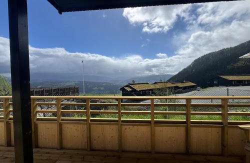 Voss Apartment | Panoramic views of the mountains, family place, 3 bedrooms