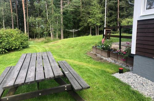 Bredsjo House | Paradiset stugan i fin skogen