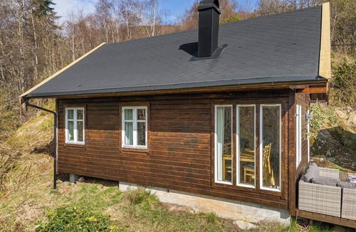 Osteroy House | Peaceful cabin with spa on Osterøy