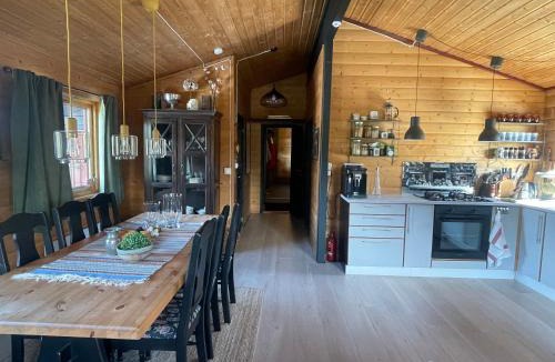 B House | Peaceful cottage close to Bø Sommarland and Lifjell-perfect for hiking