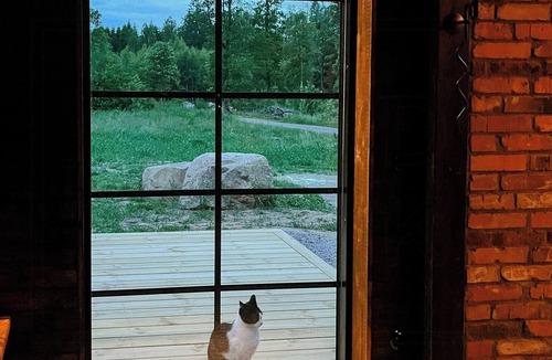 Vaxjo Municipality House | Peaceful lodge near lakes, forest & trails