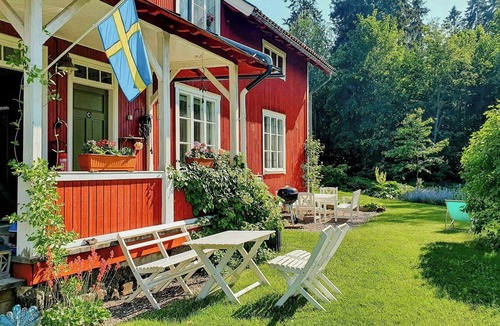 Stromsbergs Bruk Apartment | Peaceful Oasis in a Unique Historic Village