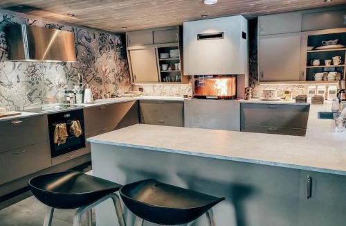 Oystre Slidre Ski Chalet | Peaceful Oasis. Panoramic forest- & mountain view. Sauna.