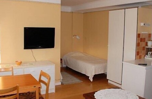 Ljugarn House | Pensionat Lövängen