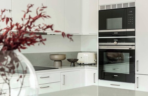 Liljeholmen - Hagersten Apartment | Penthouse Retreat, Terrace, Sauna & City Living