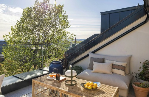 St. Hanshaugen Apartment | Penthouse with rooftop terrace by St. Hanshaugen