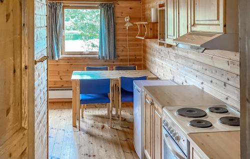 Fidjeland Apartment | Pet Friendly Apartment In Tjørhom With Lake View