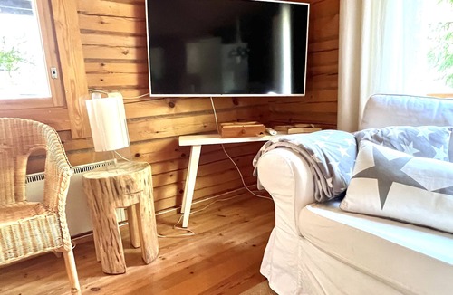 Heinola Cottage | Pet friendly holiday cottages by the lake. Wonderful nature all around!