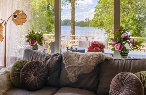 Aplared House | Pet friendly home in Aplared with lake view