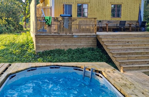 Varnamo O House | Pet friendly home in Bor