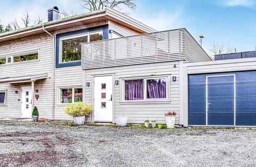 Fister House | Pet friendly home in Fister with house sea view