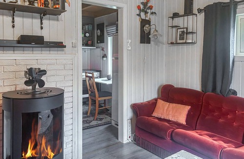 Fjaler House | Pet friendly home in Korssund with WiFi
