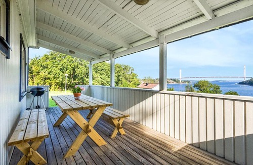 Vastra Gotaland House | Pet Friendly Home In Myggenäs With Sauna