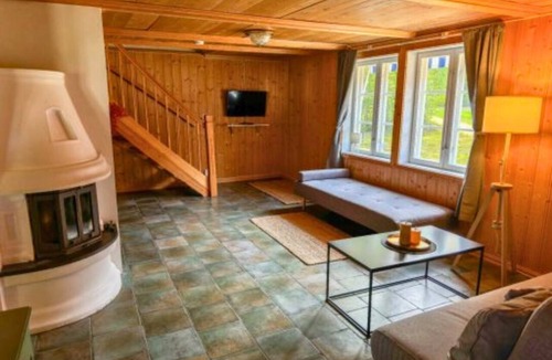 Norra Loffstrand Villa | Pigstugan – cosy holiday home near the Klarälven in Värmland