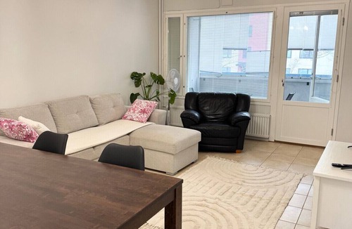 Koillinen District Condo | #PIHLAJISTO · Spacious 4-bedroom condo with patio, free parking