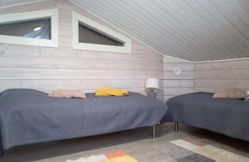 Jamsa House | Pikkuleijona Near golf cousre Incl AC, Sauna, Jacuzzi for extra fee