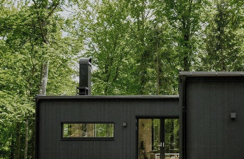 Immeln House | Pods on stilts in the forest by Lake Immeln