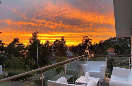 Saltsjobaden Villa | Pool villa in a stunning archipelago setting with magical sunsets in the summer