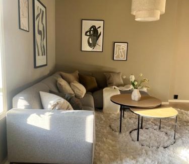 Bergen City Centre Apartment | Premium 4BR Apartment steps from Bryggen