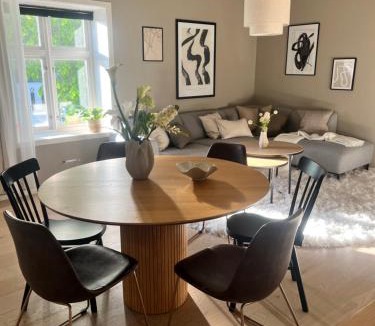 Bergen City Centre Apartment | Premium 4BR Apartment steps from Bryggen