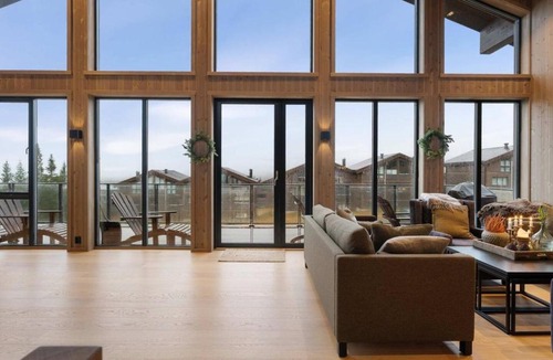 Mælem Ski Chalet | Premium ski-in out suite in Høyfjellcenter with 4 bedrooms