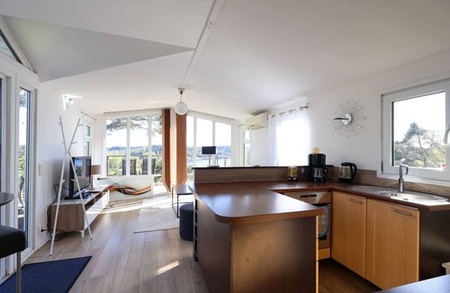 Molnlycke Apartment | Premium Workers Home - 3 beds- WiFi - Free Parking