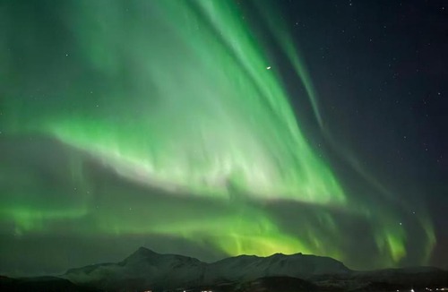 Laukeng Apartment | Private Cabin in Malangen Northern Lights and Fjord