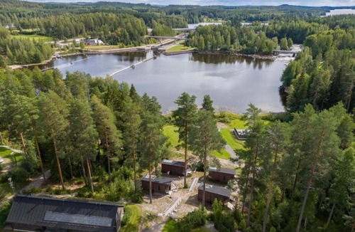Kuusa Apartment | Private lakeside panorama suite with terrace
