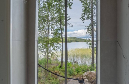 Vaajakoski Apartment | Private Quality Suite, Sauna & Lake Views