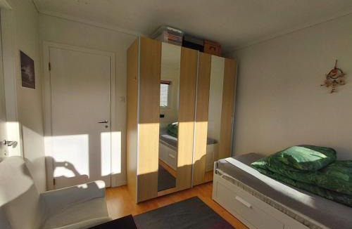 Alesund House | Private room in central homestay apartment with sea view