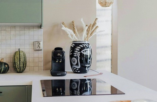 Heberg House | Private spa retreat 250 metres from Långasand
