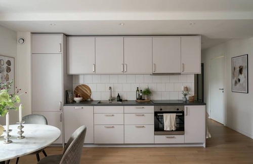 Appelviken Apartment | Private terrace, 2 min to metro