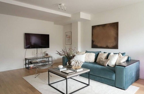 Appelviken Apartment | Private terrace, 2 min to metro