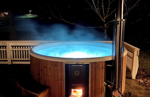 Strand Villa | Private Villa for 15, Hot Tub, Sauna & Boat – Near Preikestolen