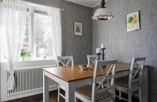 Ursviken Villa | Private Villa with parking - Skellefteå