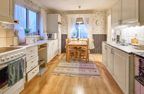 Hogsater House | Quaint cottage with garden, veranda and barbecue with nature as your closest neighbor.