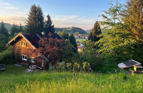 Bergen City Centre Cottage | Quaint, romantic forester's lodge in the Chiengau mountains