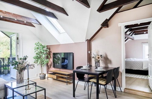 Stavanger Apartment | Queen's Cave By Staysville
